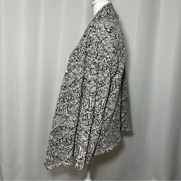 Ariat Women’s Large Black White Long Sleeve Cardigan Asymmetrical Hem Western - Picture 6 of 9